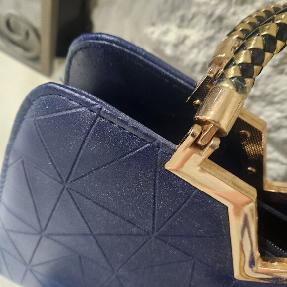 Navy Purse - Picture 3 of 4